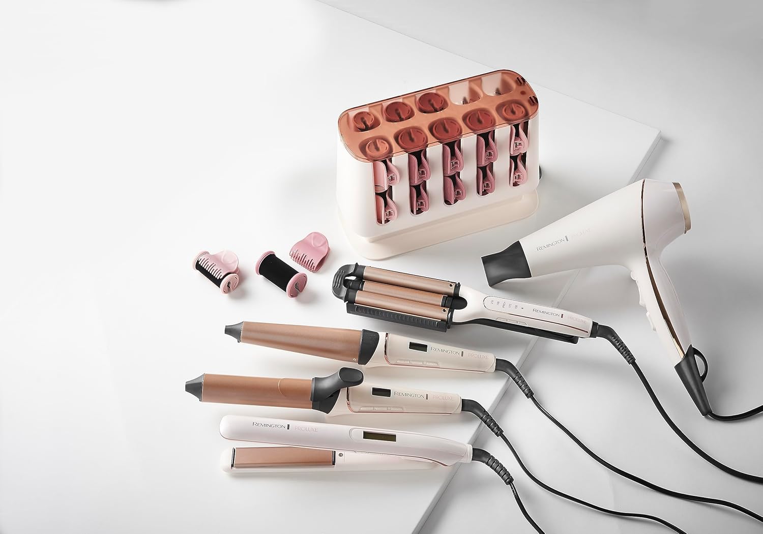 Remington Lisseur Cheveux [Résultat Professionnel longue tenue] PROluxe (Lissage en 1 seul passage, Céramique, Léger, Glisse facile, Ecran LCD, 150-230°C, pochette) Fer à lisser S9100